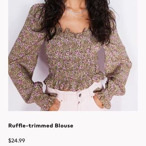 NWT Ruffle Ruched Top sz L